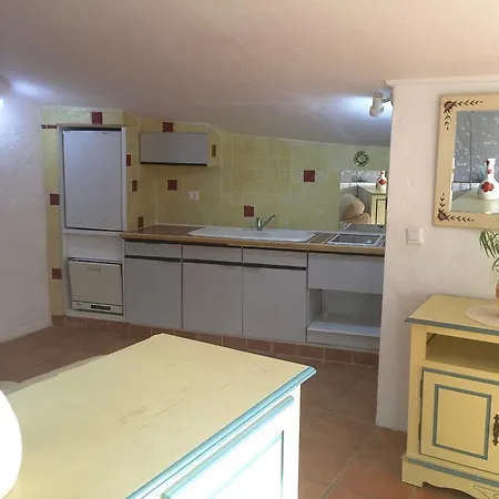 La Petite Maison D'athenopolis